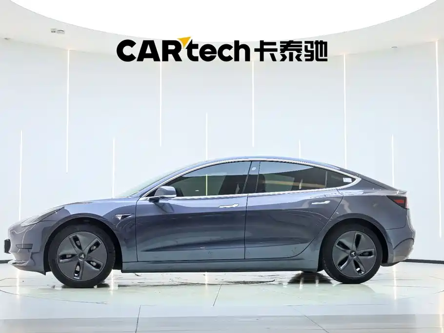 Tesla Model 3 — миниатюра 6