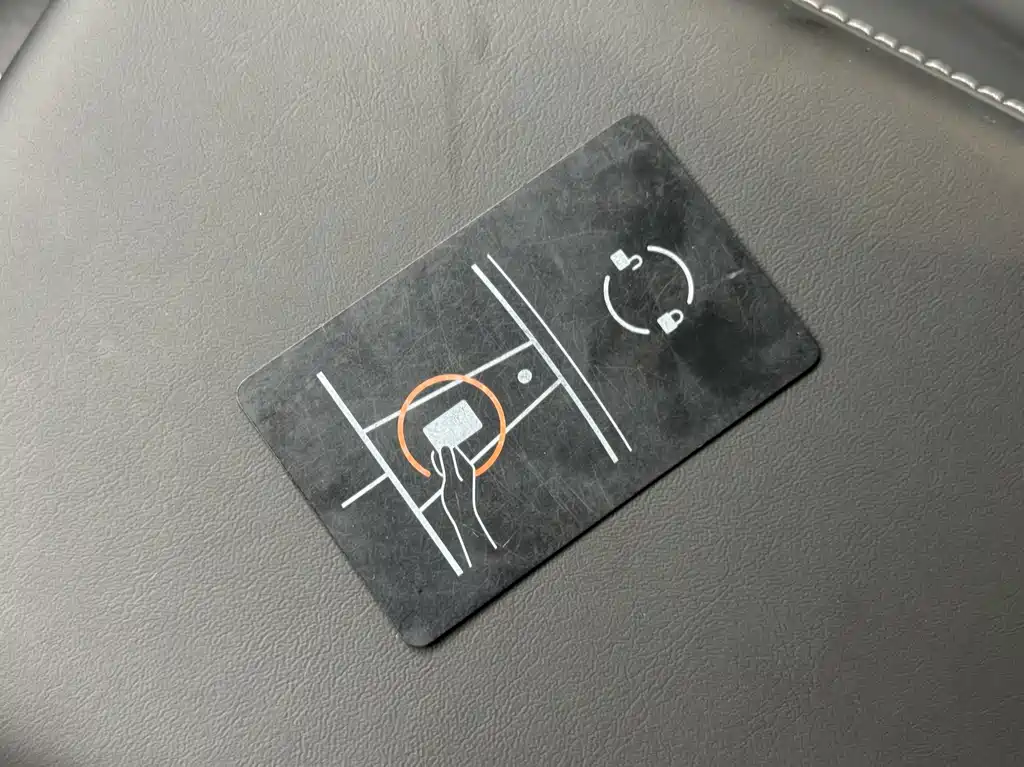 Tesla Model 3 — миниатюра 14