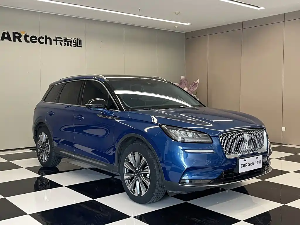 Lincoln Corsair — миниатюра 2
