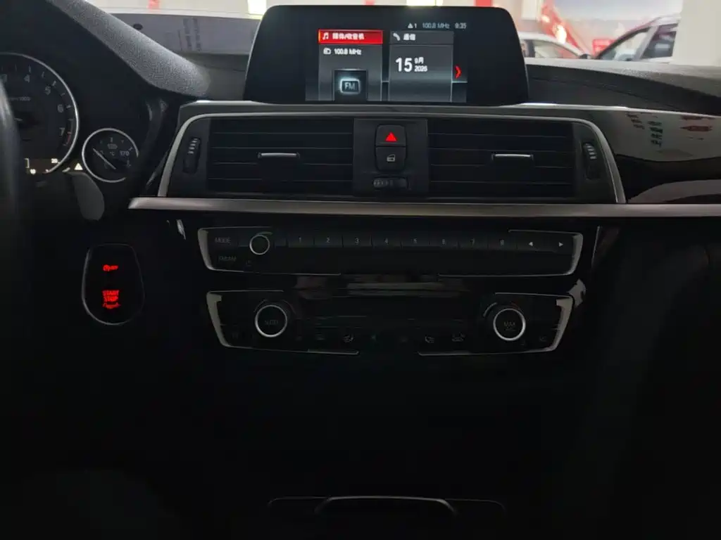 BMW 3 Series — миниатюра 13