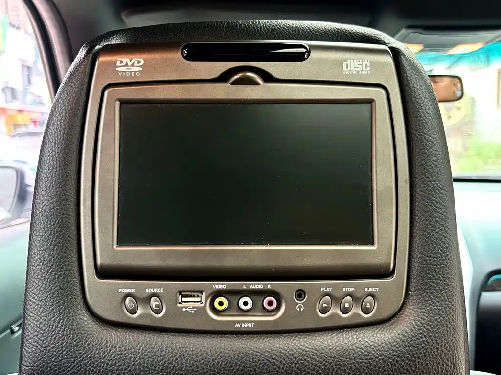 Ford Explorer (Import) — миниатюра 13