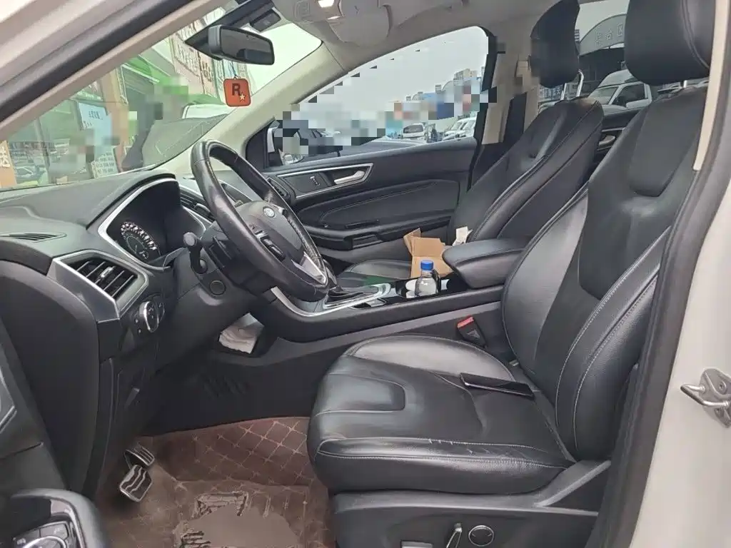 Ford Edge — миниатюра 11