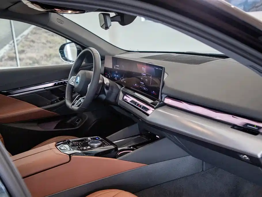 BMW i5 — миниатюра 22