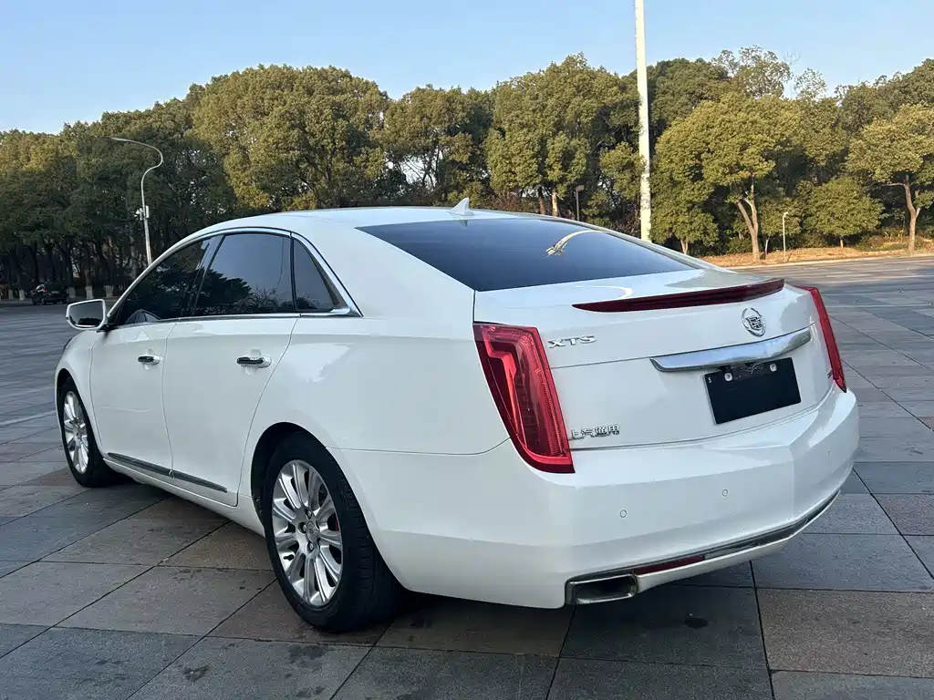 Cadillac XTS — миниатюра 7