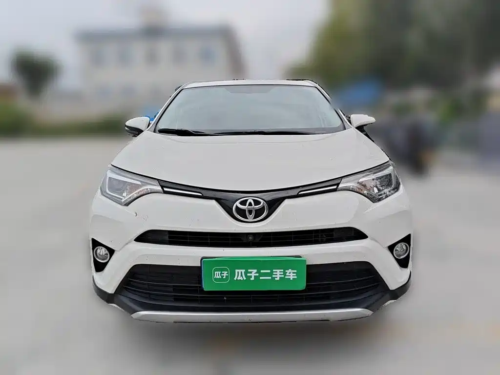 Toyota RAV4 — миниатюра 2