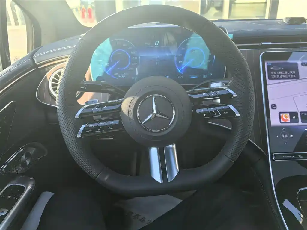 Mercedes-Benz EQE 2025 500 4MATIC