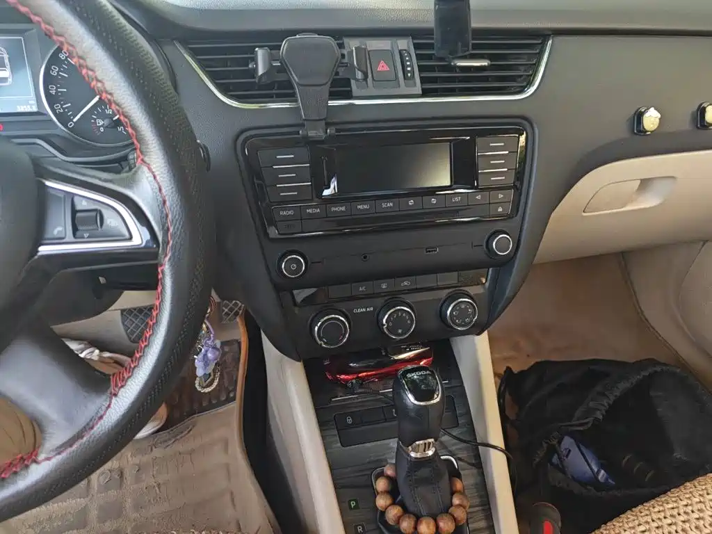 Skoda Octavia — миниатюра 14