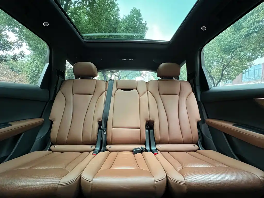 Audi Q7 — миниатюра 13