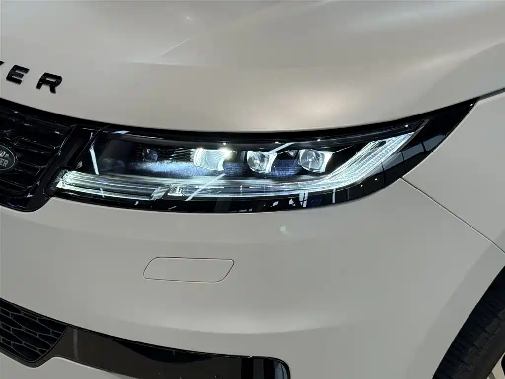 Land Rover Range Rover Sport 2025 400PS