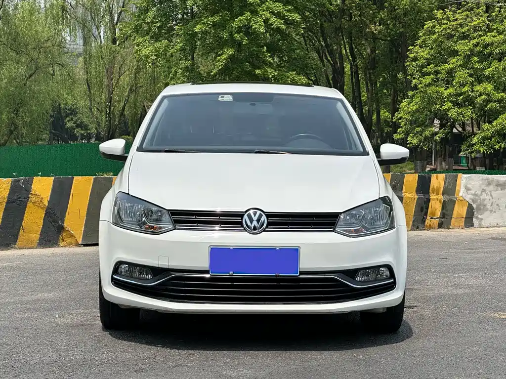 Volkswagen Polo 2016 1.6L AT Comfort
