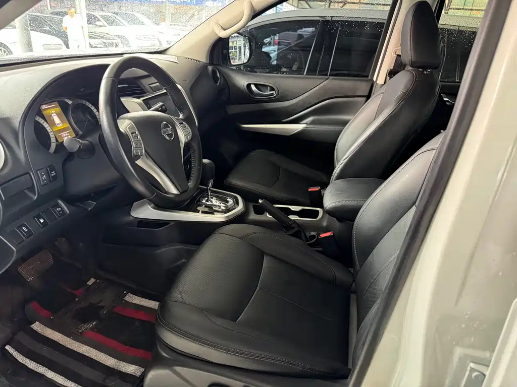 Nissan Terra — миниатюра 6