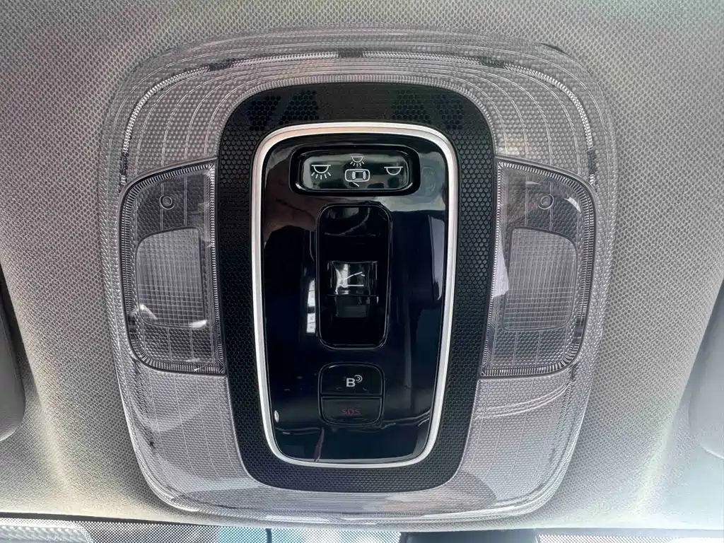 Hyundai Elantra — миниатюра 14