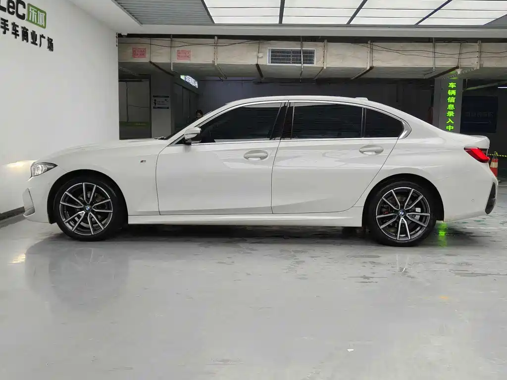 BMW 3 Series — миниатюра 7