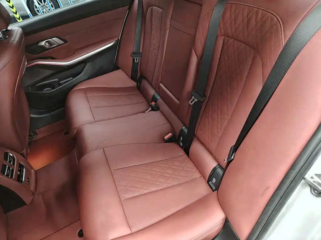 BMW 3 Series — миниатюра 17