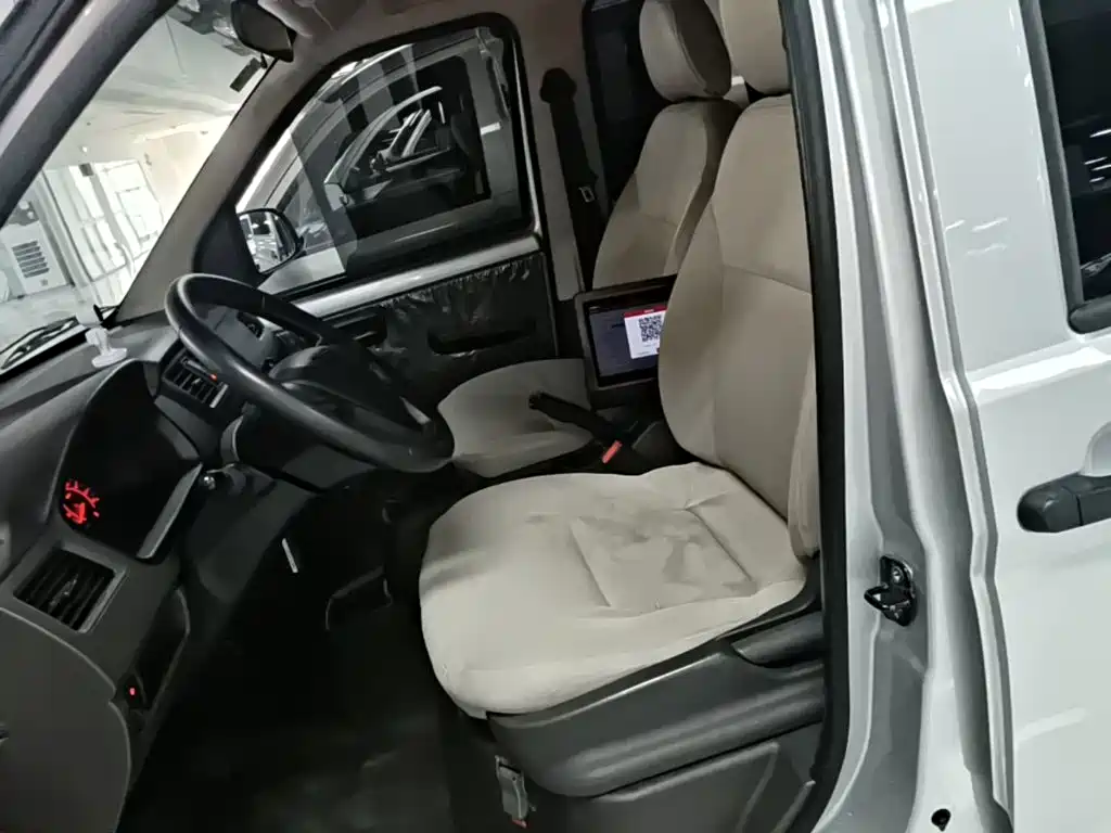 Wuling Rongguang S — миниатюра 15