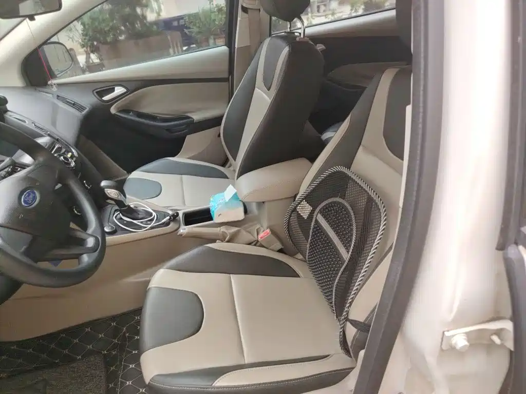 Ford Focus — миниатюра 11