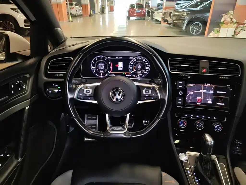 Volkswagen Golf — миниатюра 11