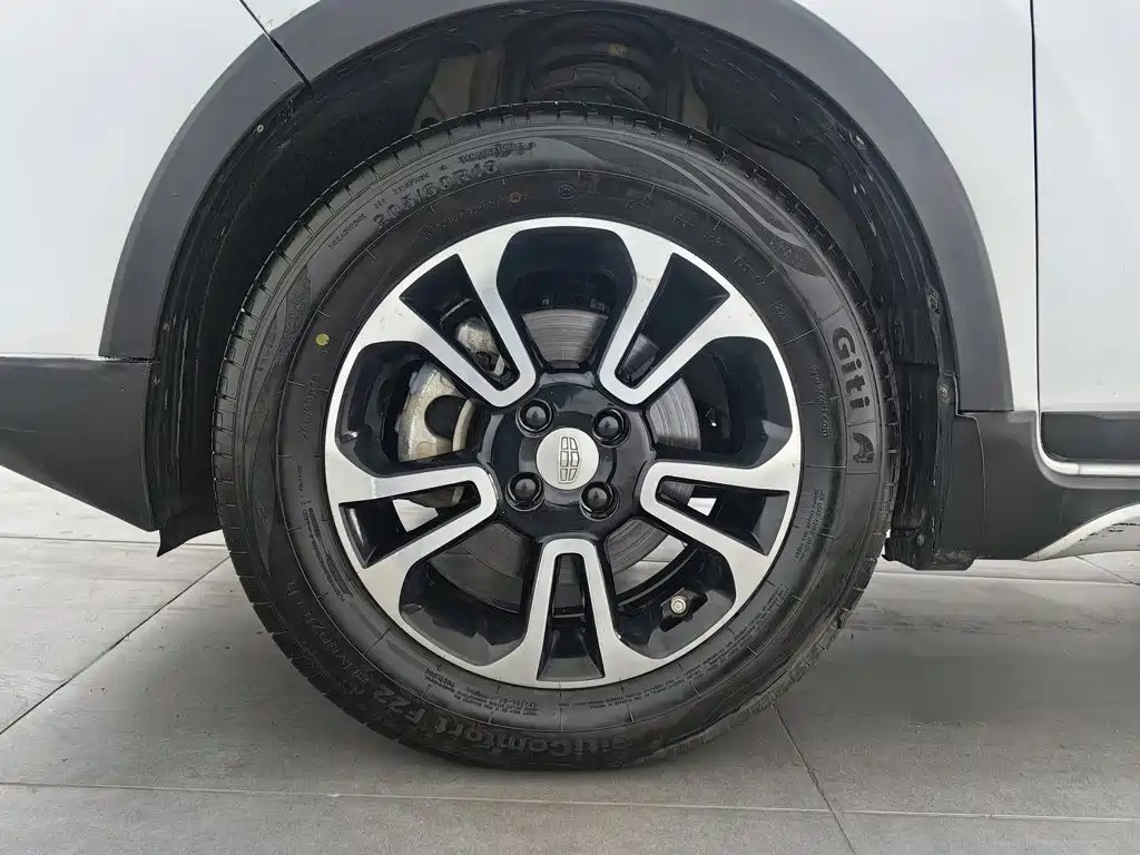 Geely Vision X3 — миниатюра 17