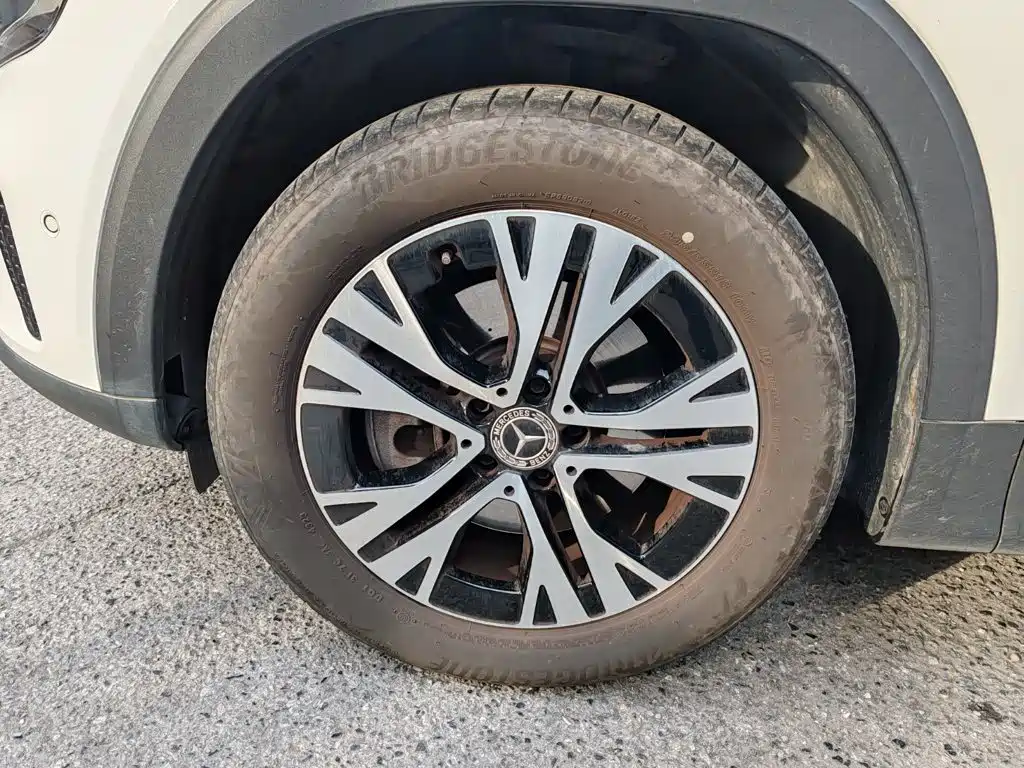 Mercedes-Benz GLB 2024 GLB 220