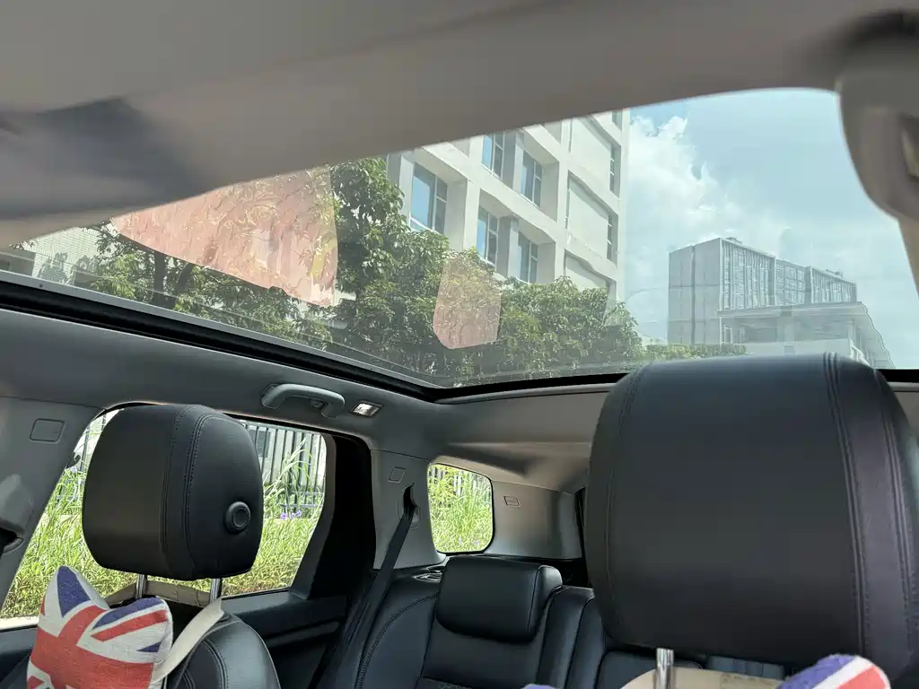 Land Rover Discovery Sport — миниатюра 5