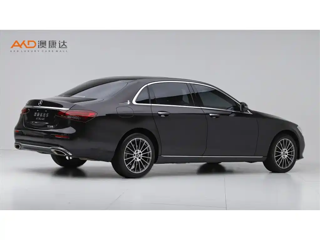 Mercedes-Benz E-Class — миниатюра 3