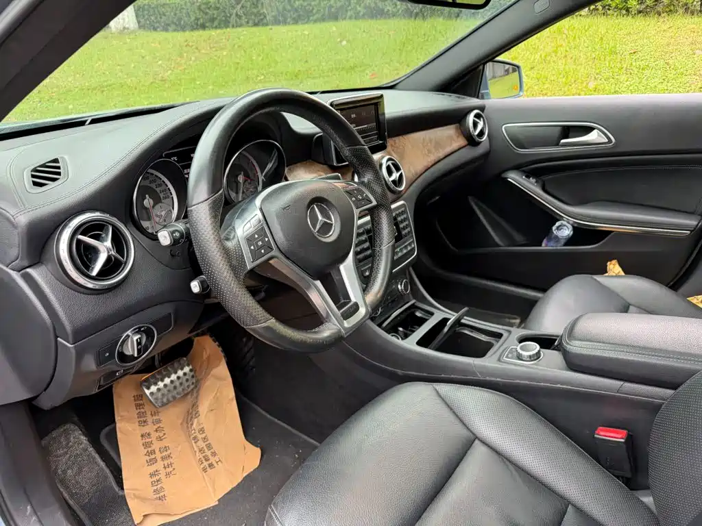 Mercedes-Benz GLA (Import) — миниатюра 7