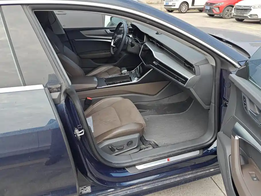 Audi A7L — миниатюра 8