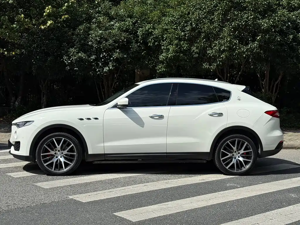 MASERATI LEVANTE