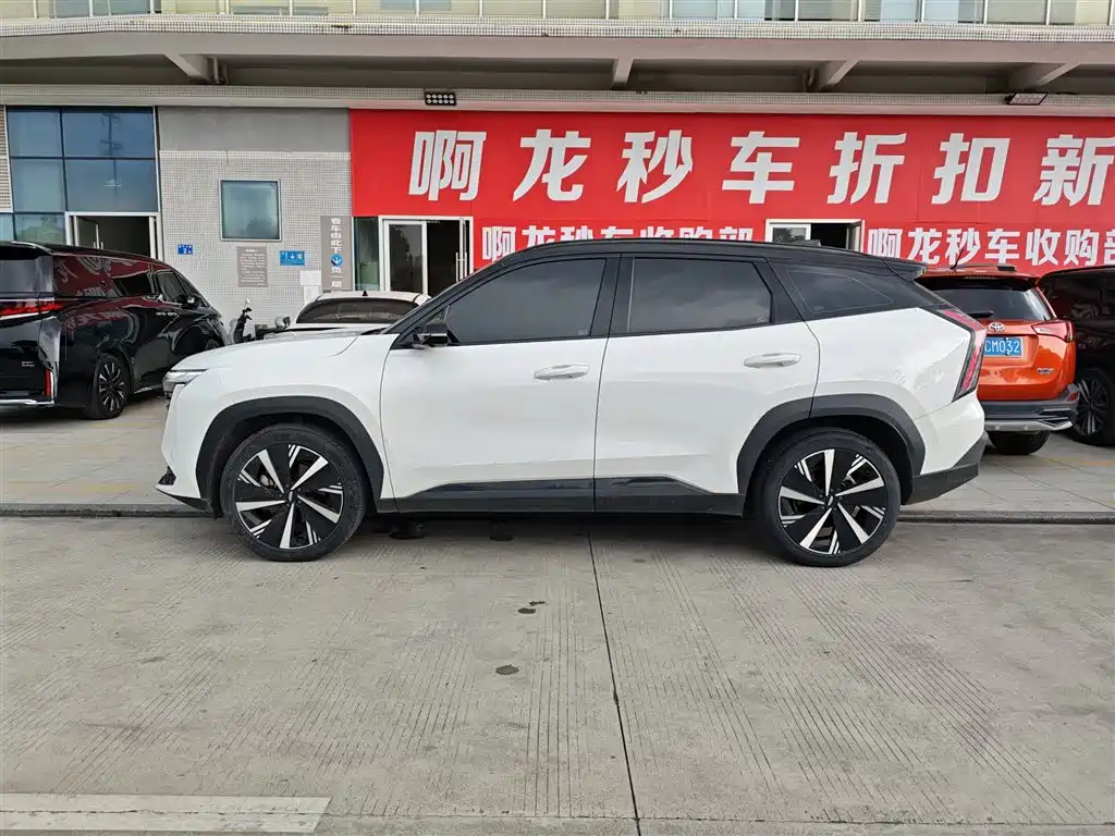 Geely Boyue L — миниатюра 3