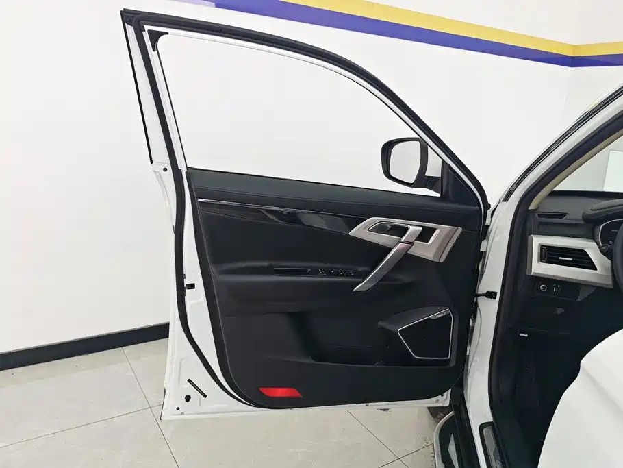 Geely Boyue — миниатюра 7