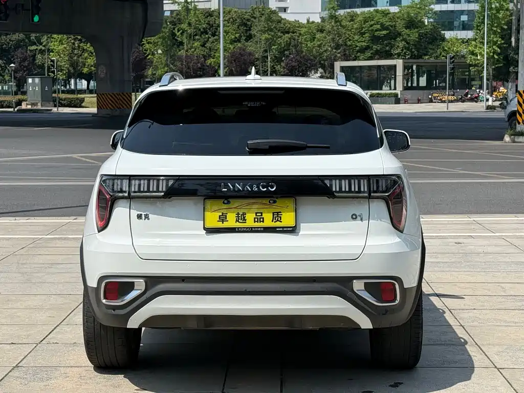 Lynk & Co 01 2017 2.0T Pro