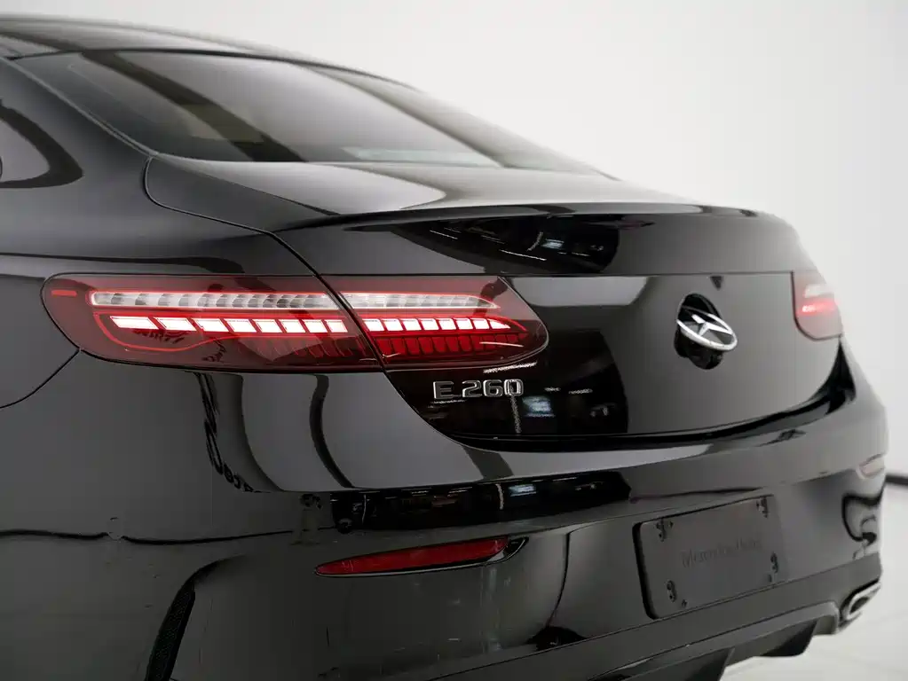Mercedes-Benz E-Class (Import) — миниатюра 25