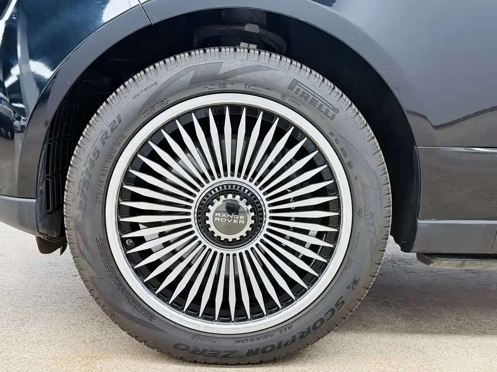 Land Rover Range Rover — миниатюра 4