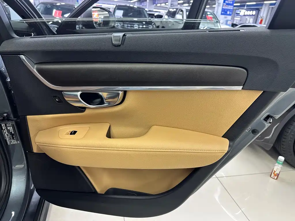 Volvo V90 — миниатюра 23