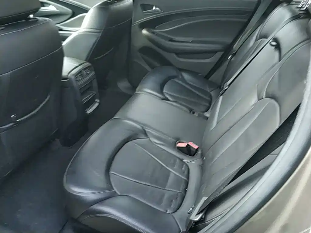 Buick Envision Plus — миниатюра 17