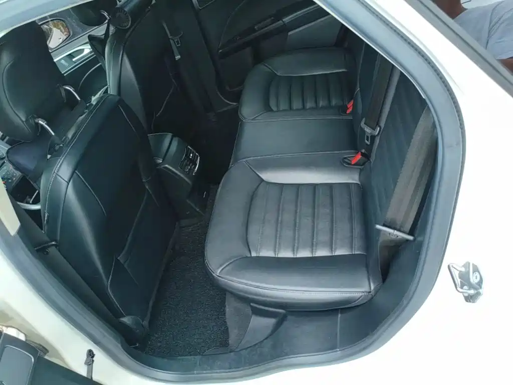 Ford Mondeo — миниатюра 22