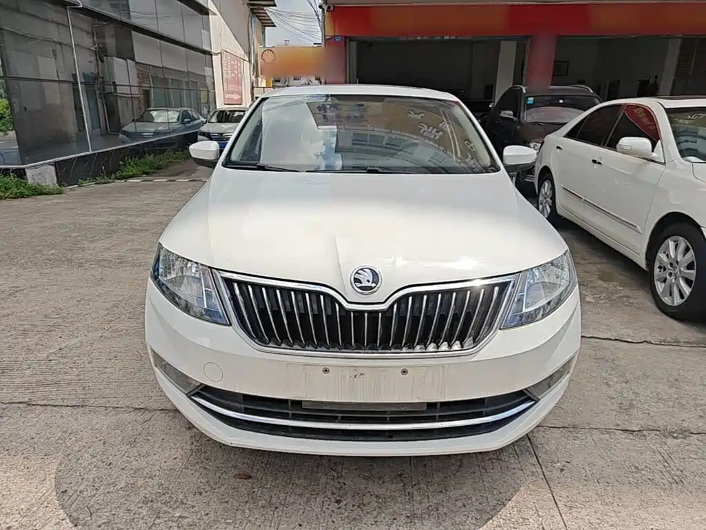 Skoda Rapid — миниатюра 3