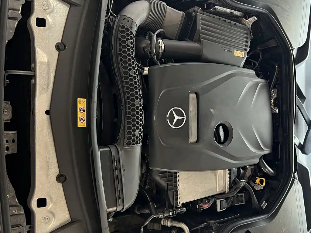 Mercedes-Benz E-Class — миниатюра 16