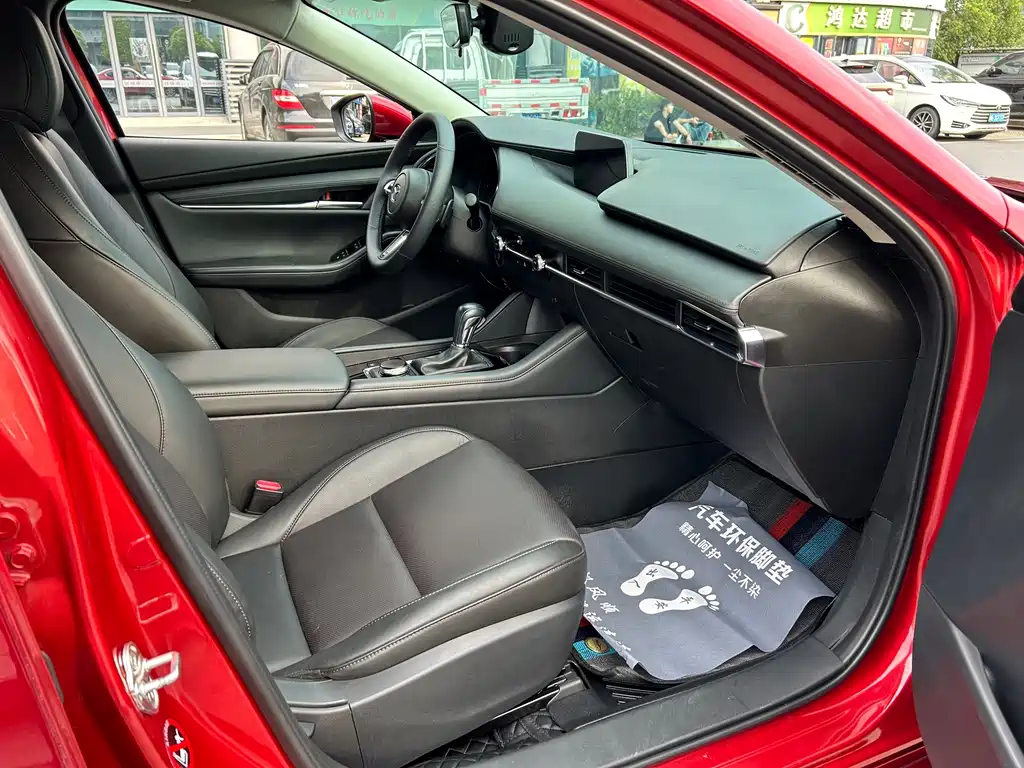 Mazda 3 Axela — миниатюра 17