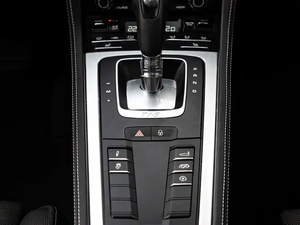 Porsche 718 2018 Cayman 2.0T