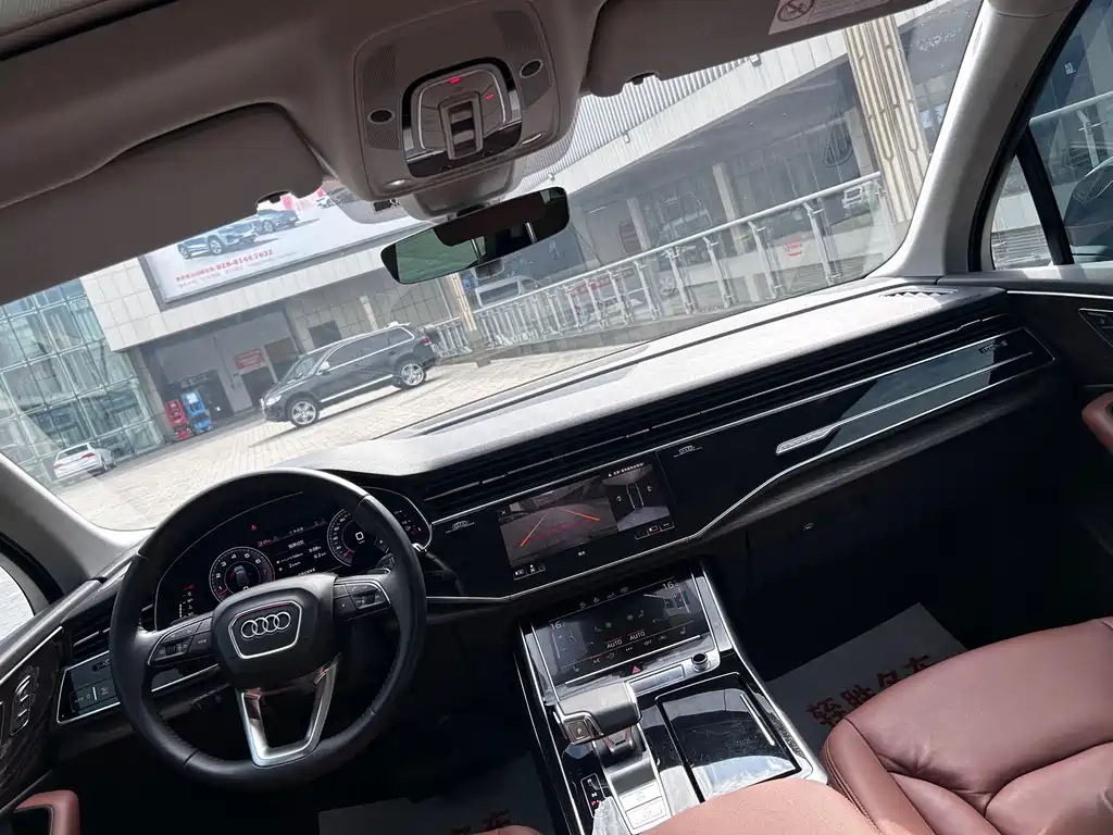 Audi Q7 — миниатюра 11