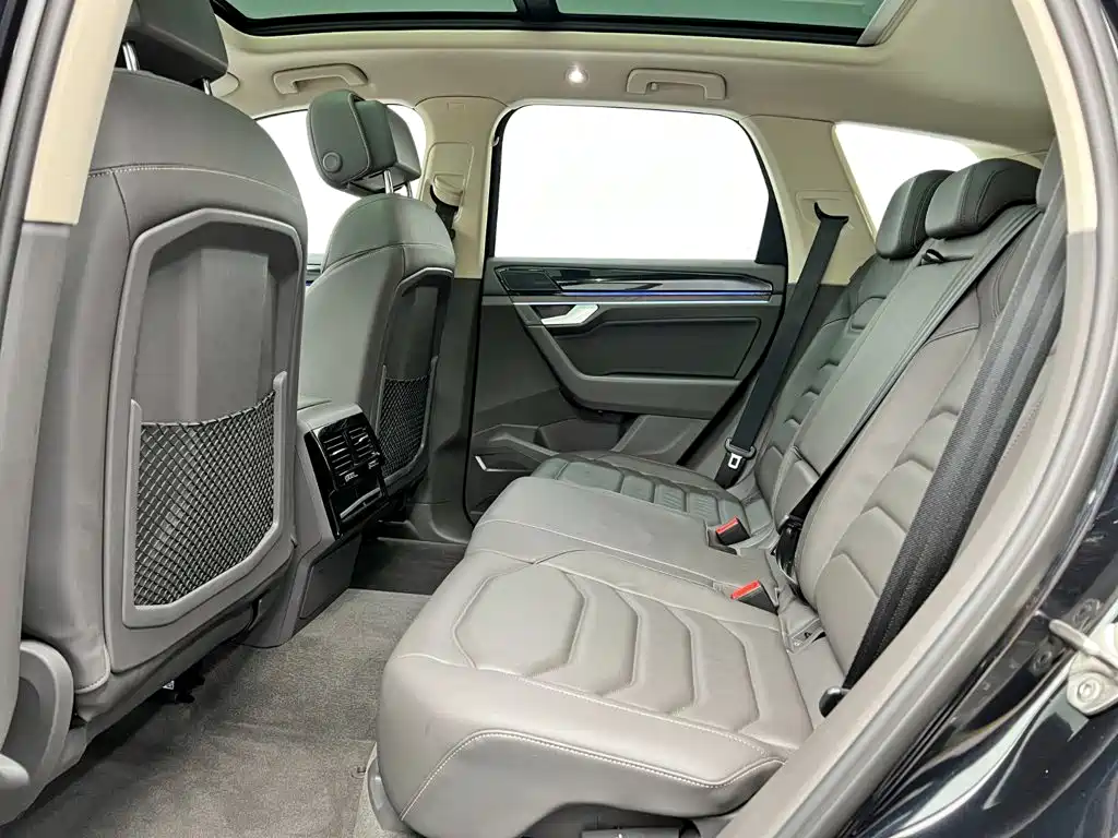 Volkswagen Touareg — миниатюра 16