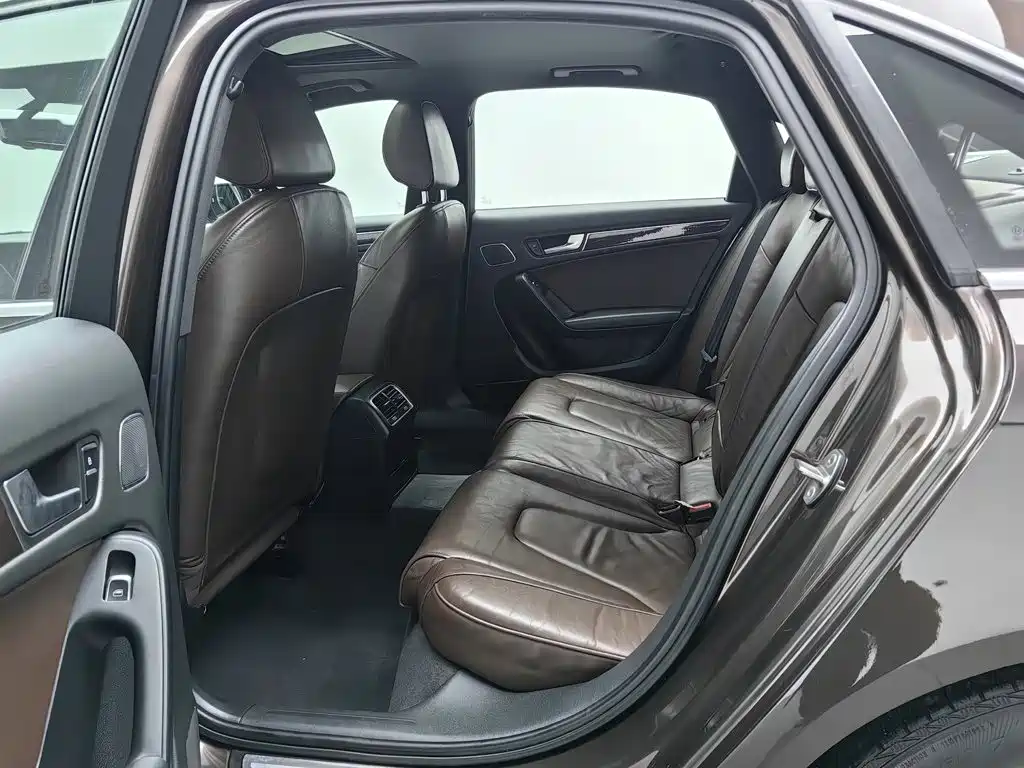 Audi A4L — миниатюра 15
