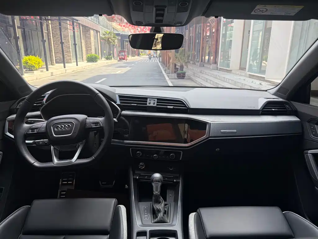 Audi Q3 2024 35 TFSI Fashion