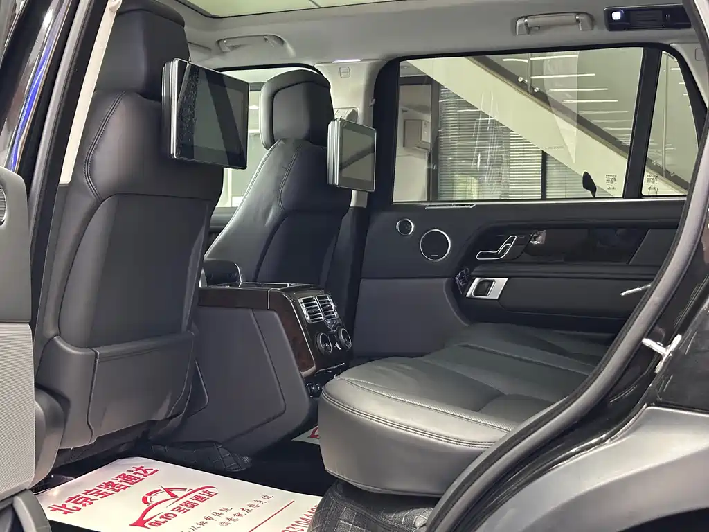 Land Rover Range Rover — миниатюра 8