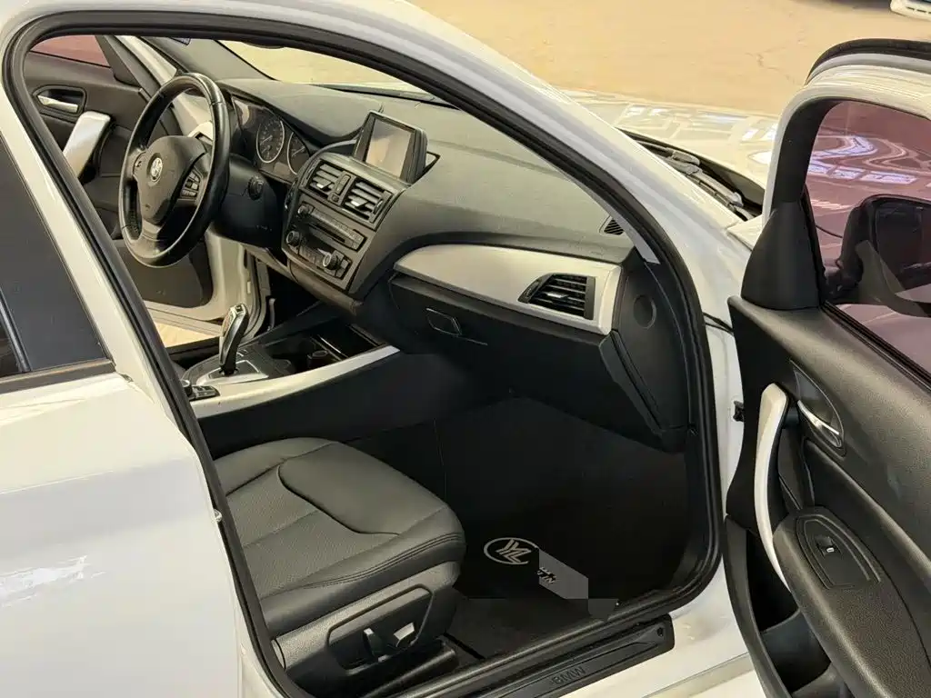 BMW 1 Series (Import) — миниатюра 4