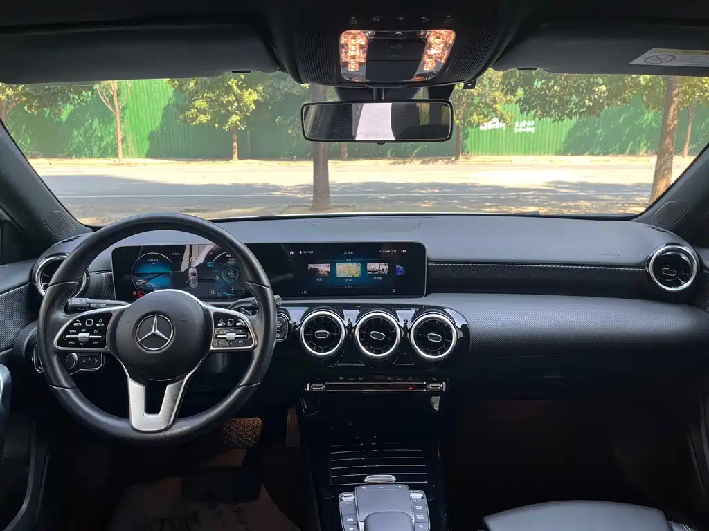 Mercedes-Benz A-Class — миниатюра 11