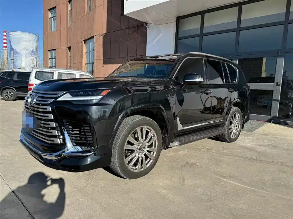 Lexus LX 2023