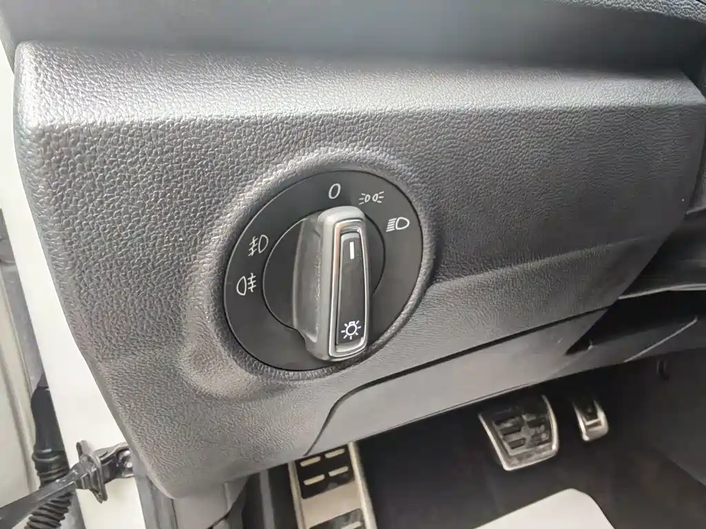 Volkswagen T-Roc — миниатюра 20