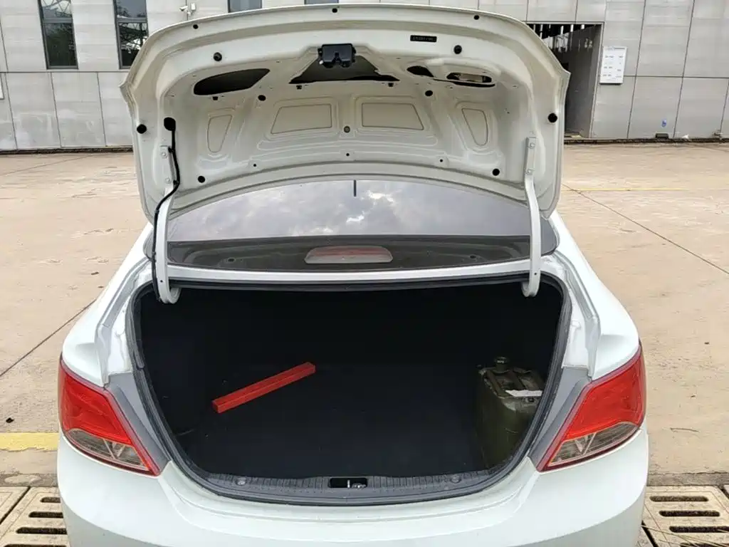 Hyundai Verna — миниатюра 19